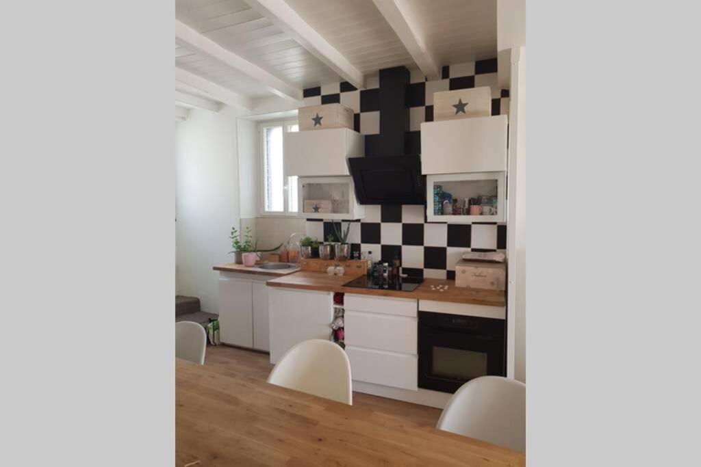 Maison au cœur du vignoble champenois Landreville Extérieur photo